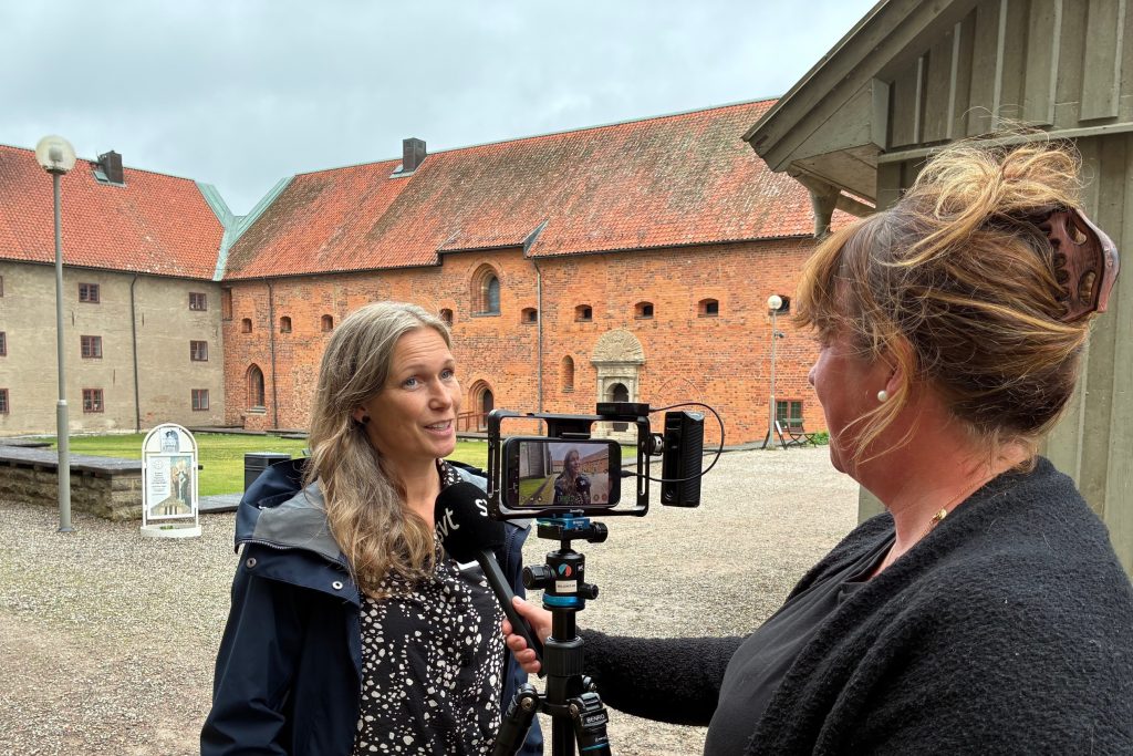 Kulturchefen intervjuas av SVT